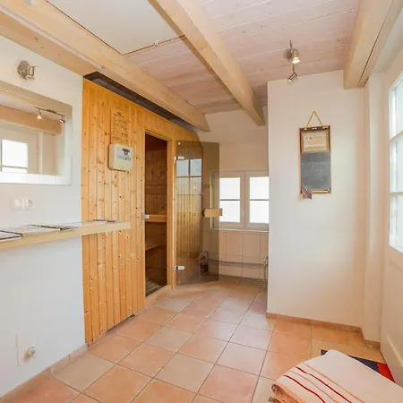 Apartman Koje - Hues In Lee Suddorf