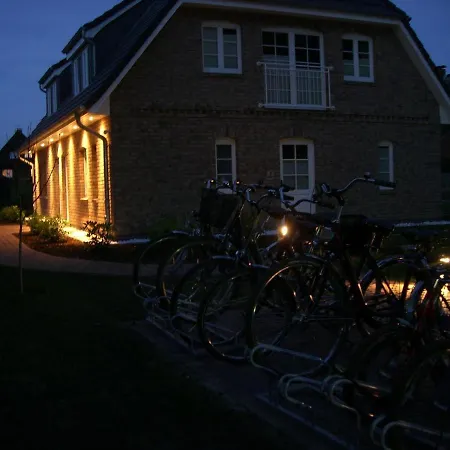 Koje - Hues In Lee Apartman